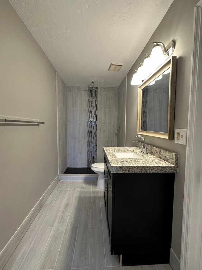 Building Photo - 3405 NW 44th St