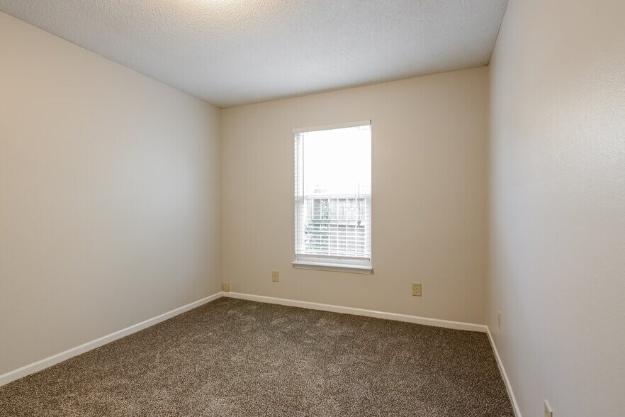 Building Photo - 1745 Brassica Way
