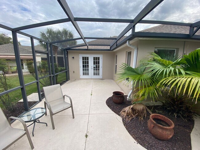 Building Photo - 6 Month or Longer Lease. Large 4 Bed + 4 1/2 Baths Home, w/Views of the Jacaranda Golf Course and...