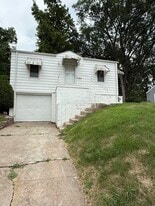 Building Photo - 5705 Fontenelle Blvd