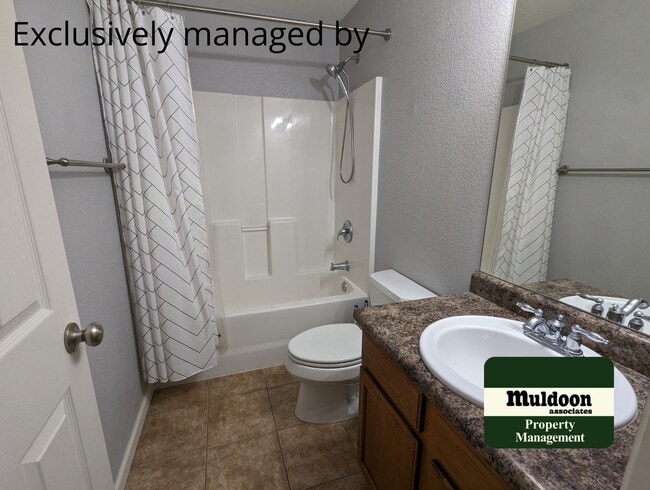 Building Photo - Spacious Updated Pueblo West Home! Pet Fri...