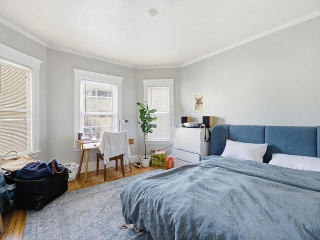 Building Photo - 28 Sunset Rd