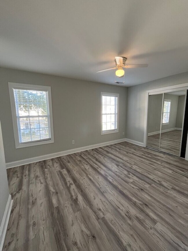 Building Photo - Lovely Home in the Love Grove subdivision!