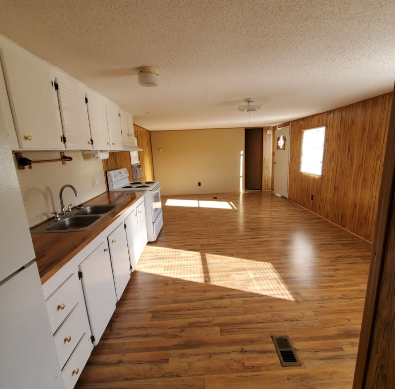 Building Photo - 70 Buttercup Dr