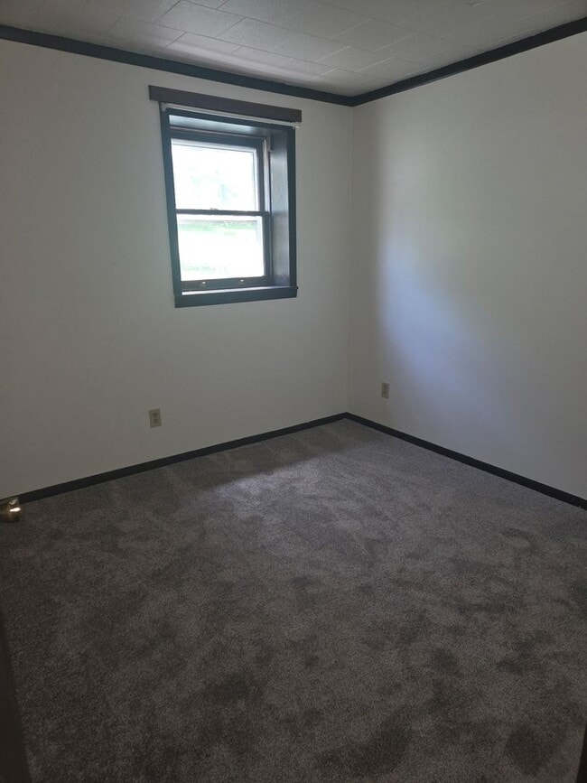 Building Photo - Muhlenberg School - 2 Bedroom Cottage