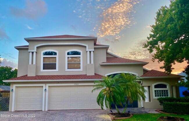 Primary Photo - 3582 Tipperary Dr