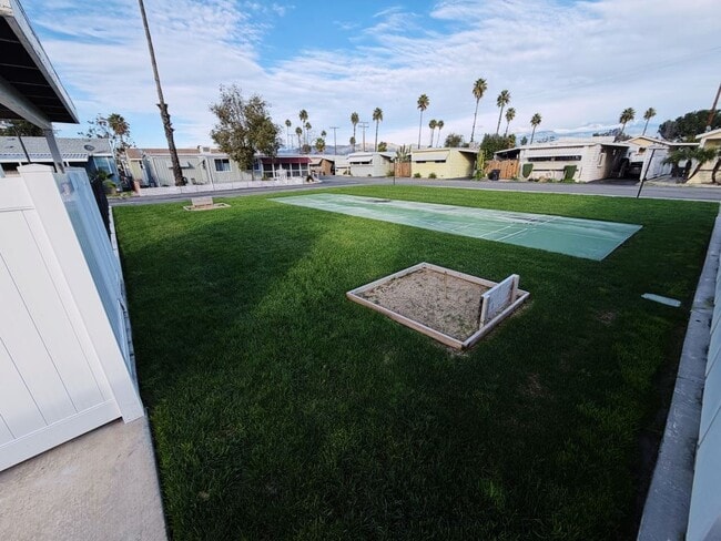 Building Photo - 4400 W Florida Ave