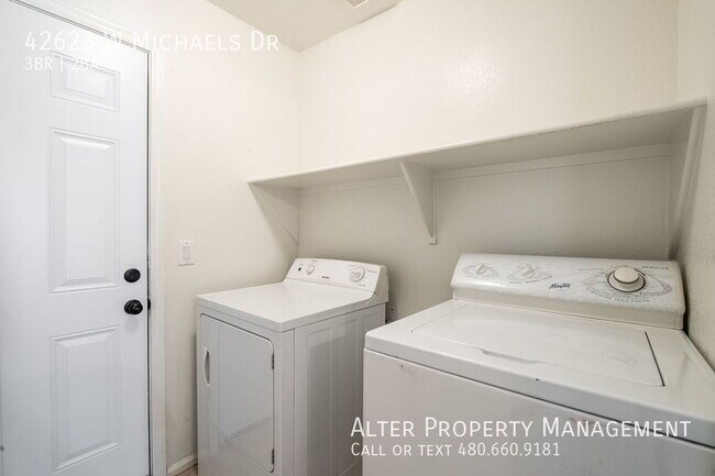 Building Photo - 42623 W Michaels Dr