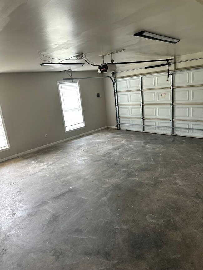 Building Photo - 201 Belton Dr