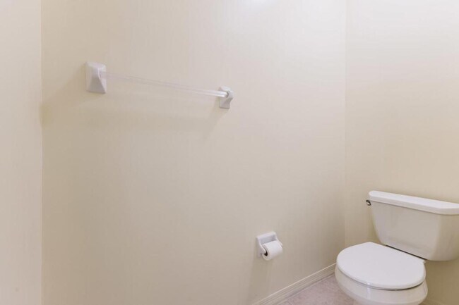 Building Photo - 15989 Mandolin Bay Dr