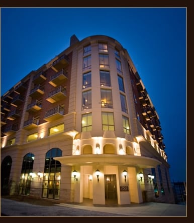 Building Photo - 755 Broad