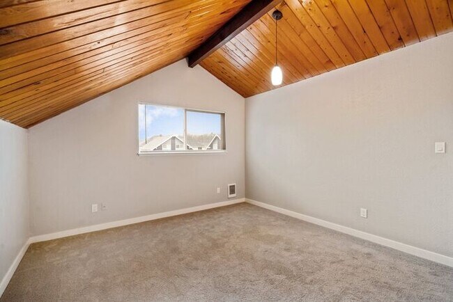 Building Photo - Beautiful 1 bed/ 1 bath ready for you to call home!