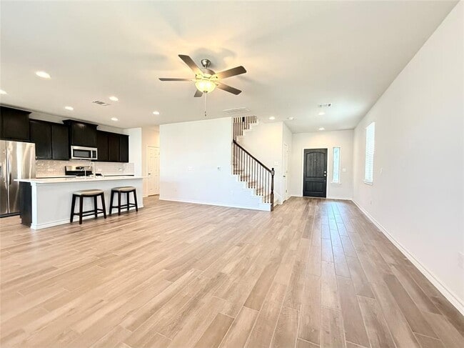Building Photo - 7506 Elk Grove Path