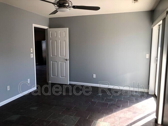 Building Photo - 306 Halyard Ct