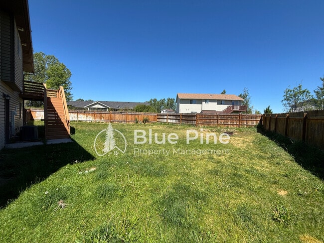 Building Photo - 4333 High Desert Dr