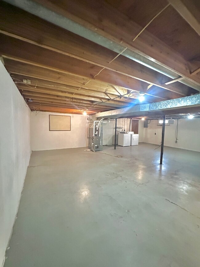 Building Photo - 3100 O Ave NW