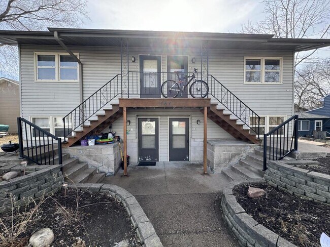 Building Photo - 143 2nd St N