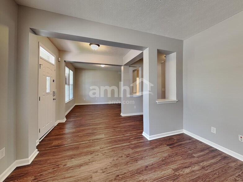 Building Photo - 5808 W Port Dr