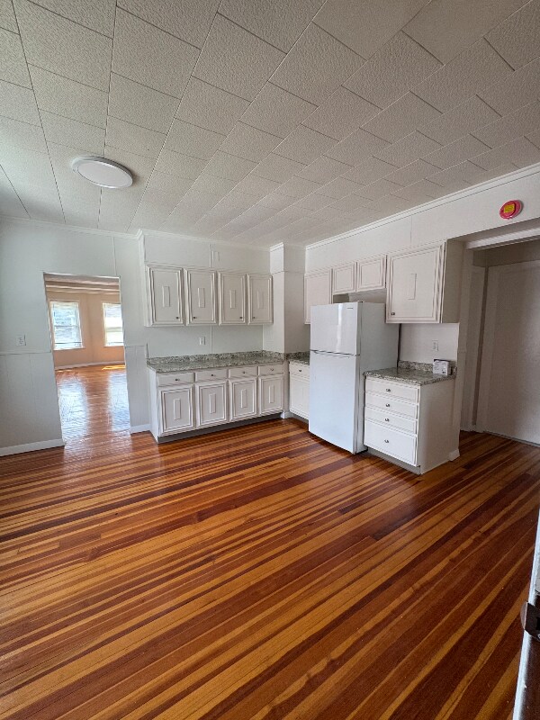 Primary Photo - 39 Belvidere Ave