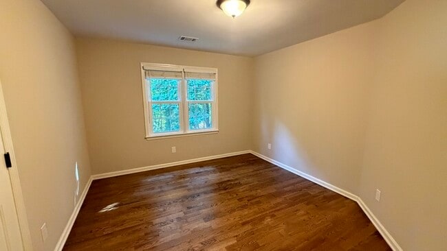 Building Photo - 10575 Aviary Dr