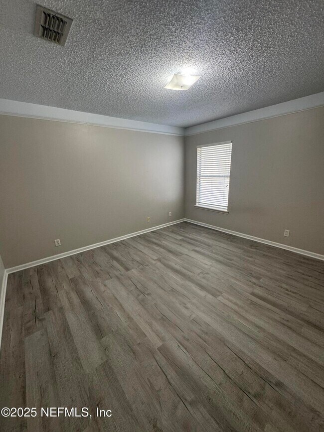 Building Photo - 12033 Walkers Glen Ln N