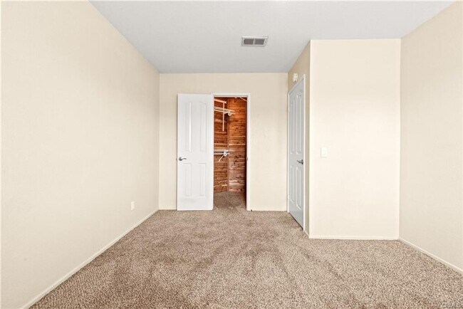 Building Photo - 1260 Highcliff Cir