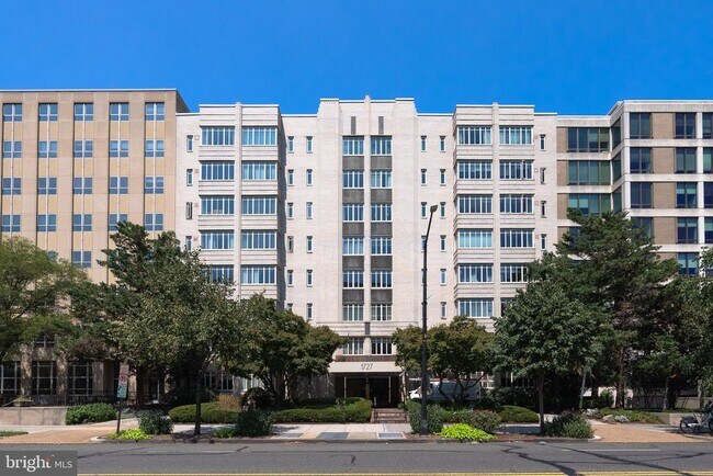 Building Photo - 1727 Massachusetts Ave NW