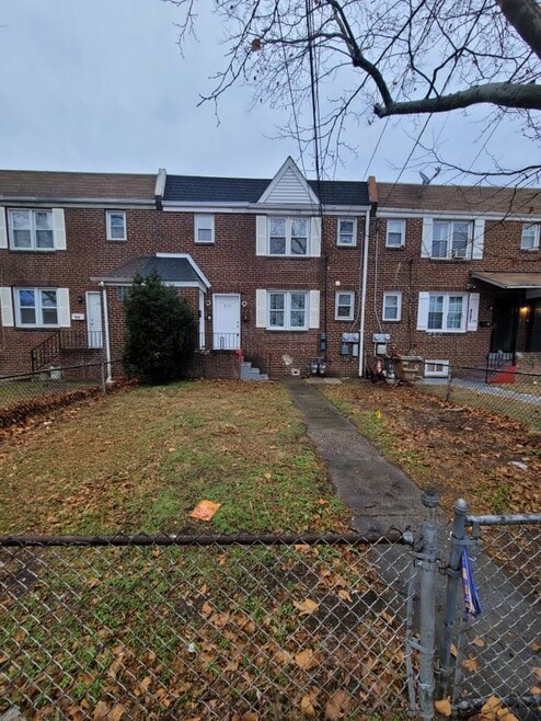 Building Photo - 418 Pfeiffer St