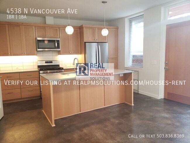 Building Photo - 4538 N Vancouver Ave