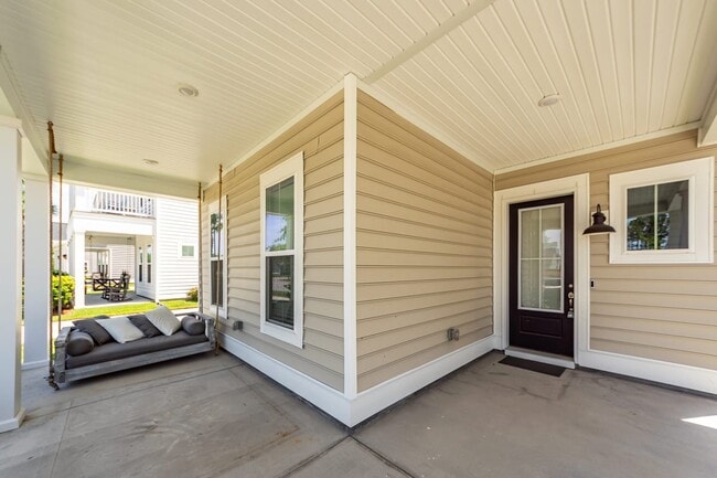 Building Photo - 214 Narrowleaf Ave