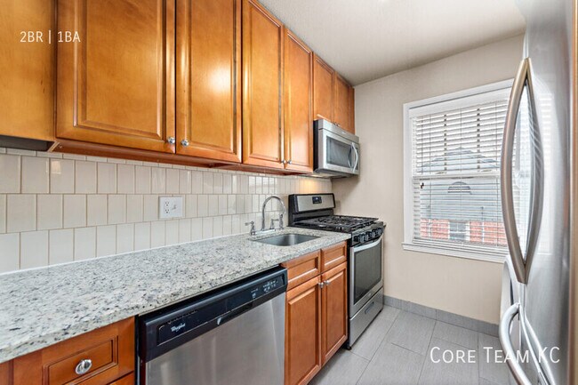 Building Photo - 4423 Roanoke Pkwy