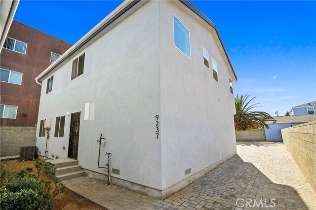 Building Photo - 9241 1/2 Firth Blvd