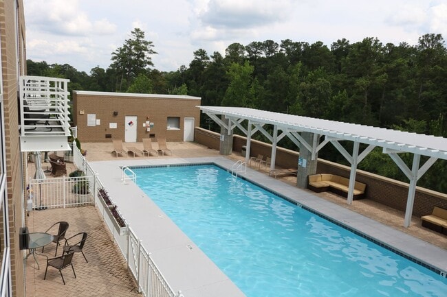 Building Photo - Wonderful Upscale condo loft apartment available for the best in convenient living.