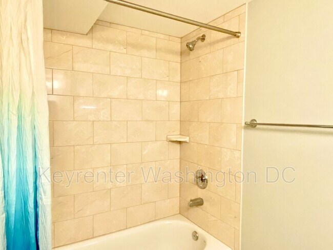 Building Photo - 5514 Chillum Pl NE