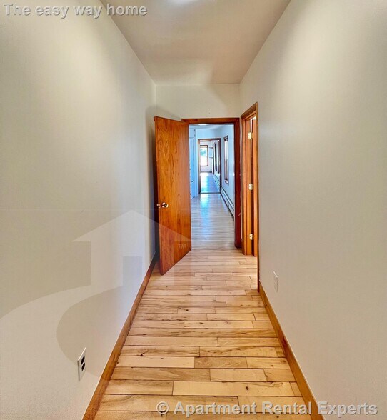 Building Photo - 114 Thorndike St