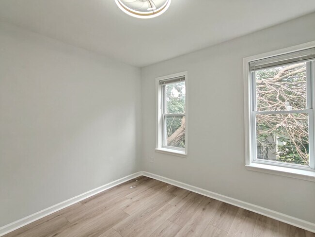 Building Photo - 223 N 58th St
