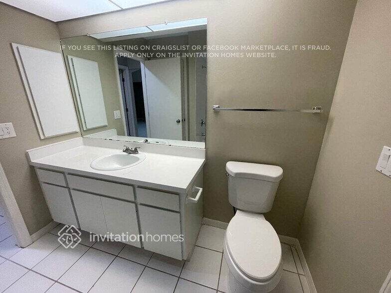 Building Photo - 385 Atwater St