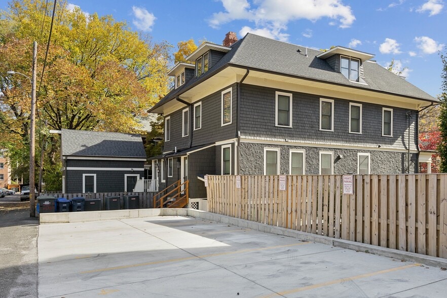 Building Photo - 2753 Macomb St NW
