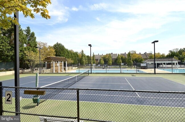 Building Photo - 539 Tschiffely Square Rd