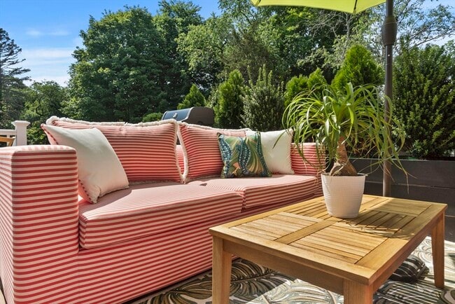 Building Photo - 117 Eastern Ave