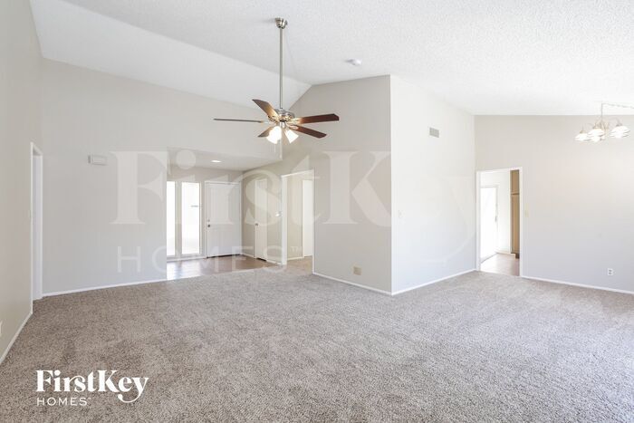 Building Photo - 6562 Appletree Cir