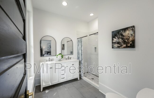 Building Photo - 3423 Enslow Ave