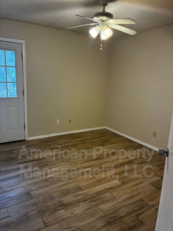 Building Photo - 9209 E 100th St