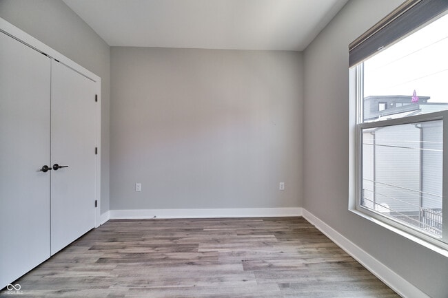 Building Photo - 1856 McQuat Pl