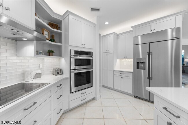 Building Photo - 193 Colonade Cir