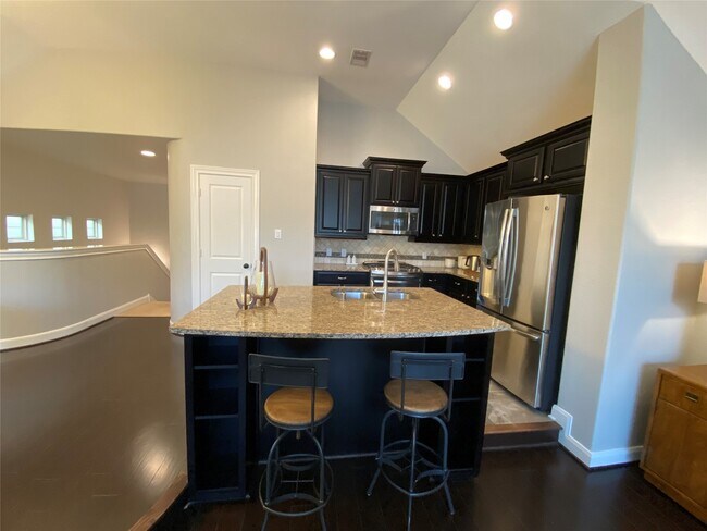 Building Photo - 5159 Oasis Park Ln