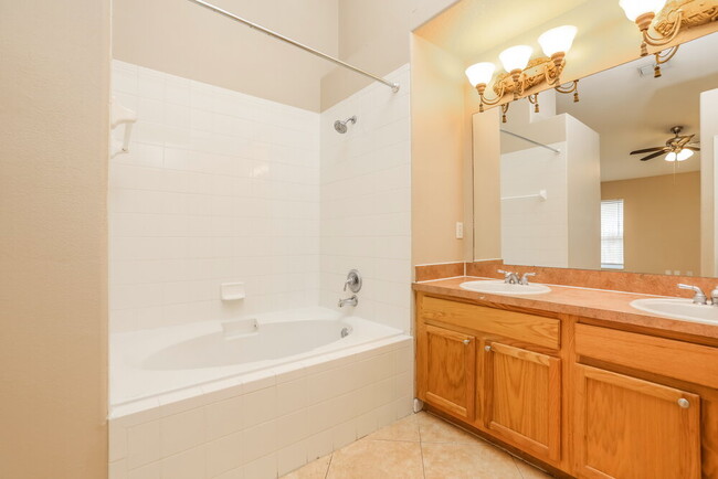 Building Photo - 3226 Egrets Landing Dr