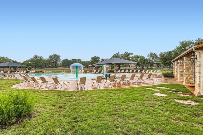 Building Photo - 5 Bedrooms and 3+ Living Spaces!