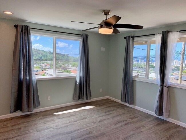 Building Photo - 2622 Waolani Ave