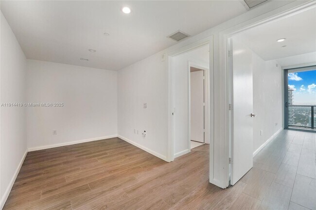 Building Photo - 3131 NE 7th Ave